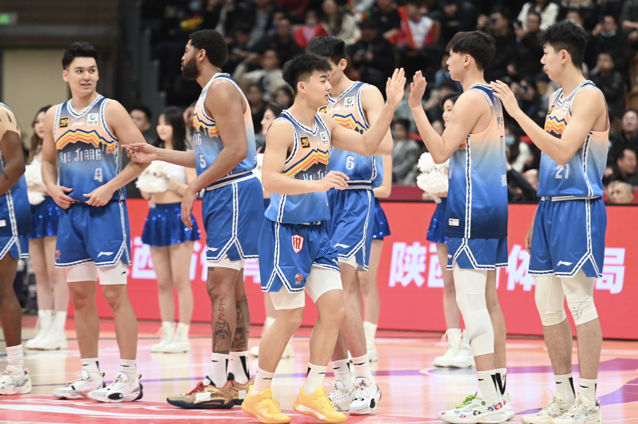 雷火电竞入驻-新疆队主场迎战，积极备战比赛