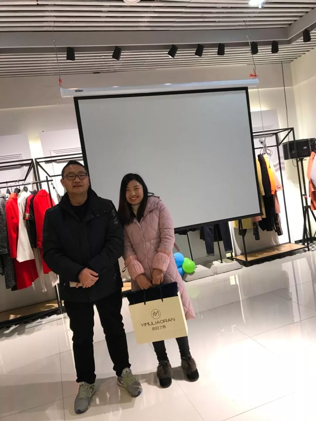 关于精彩对抗！球场上掀起一波波高潮的信息