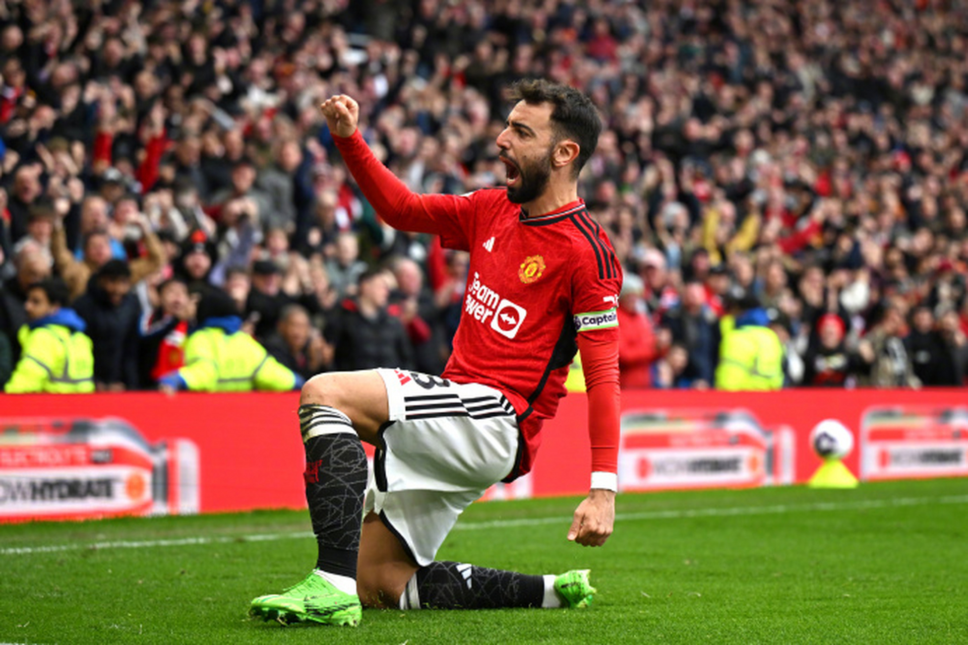 曼联主场惨败，遗憾告别欧洲赛场的简单介绍