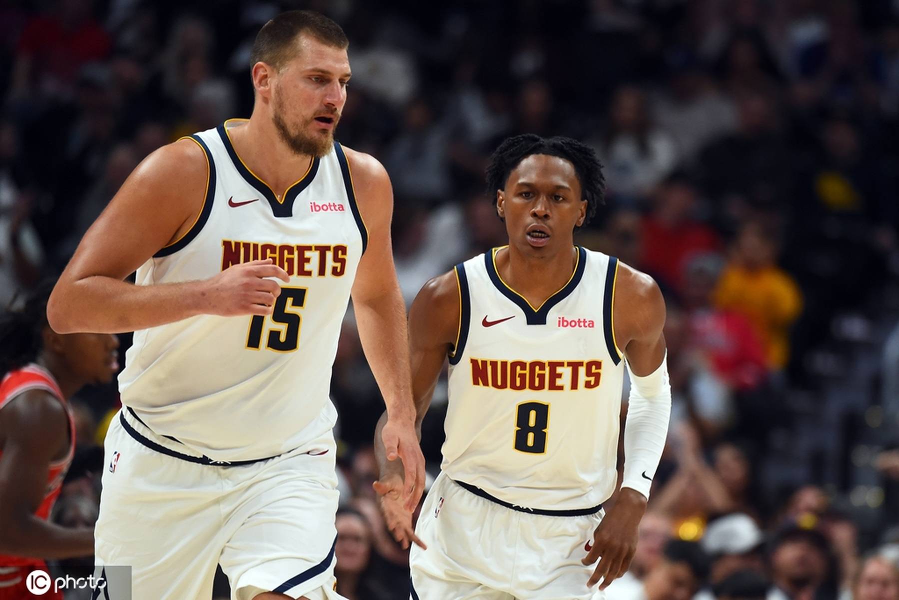 76人轻取公牛，约基奇刷新纪录的简单介绍