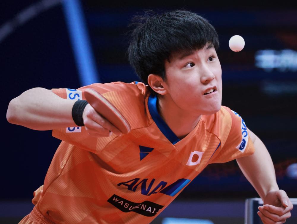 日本队鏖战波兰队，张本智和点燃赛场