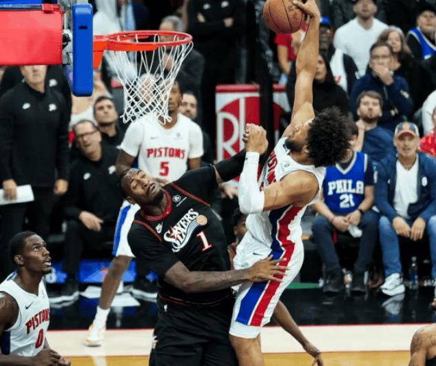 篮网险胜独行侠,麦科勒姆点燃赛场 篮网险胜独行侠,麦科勒姆点燃赛场