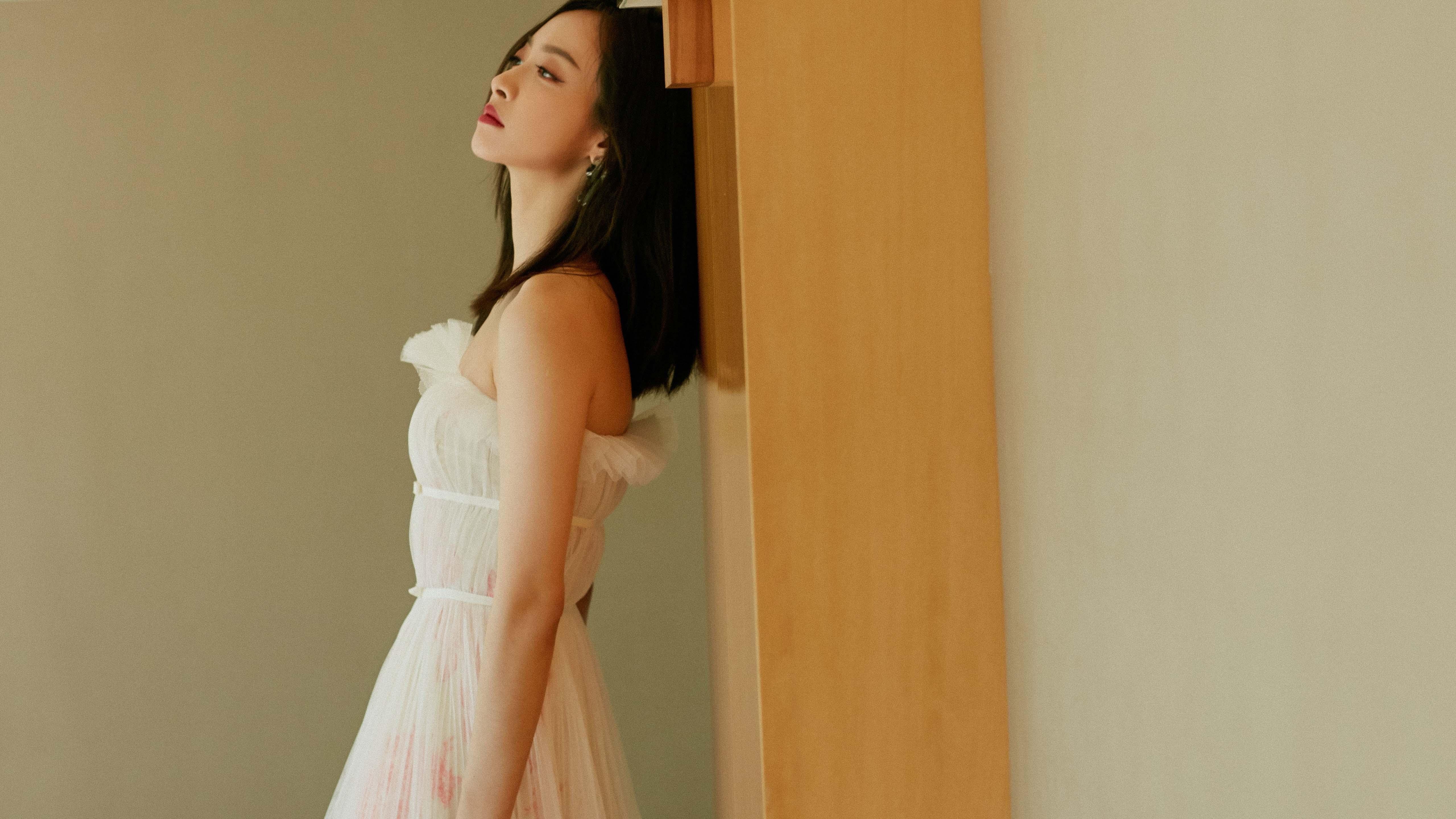 当火山爆发遇上精钢锁链,弗拉霍维奇的个人英雄主义与勒沃库森的体系碾压