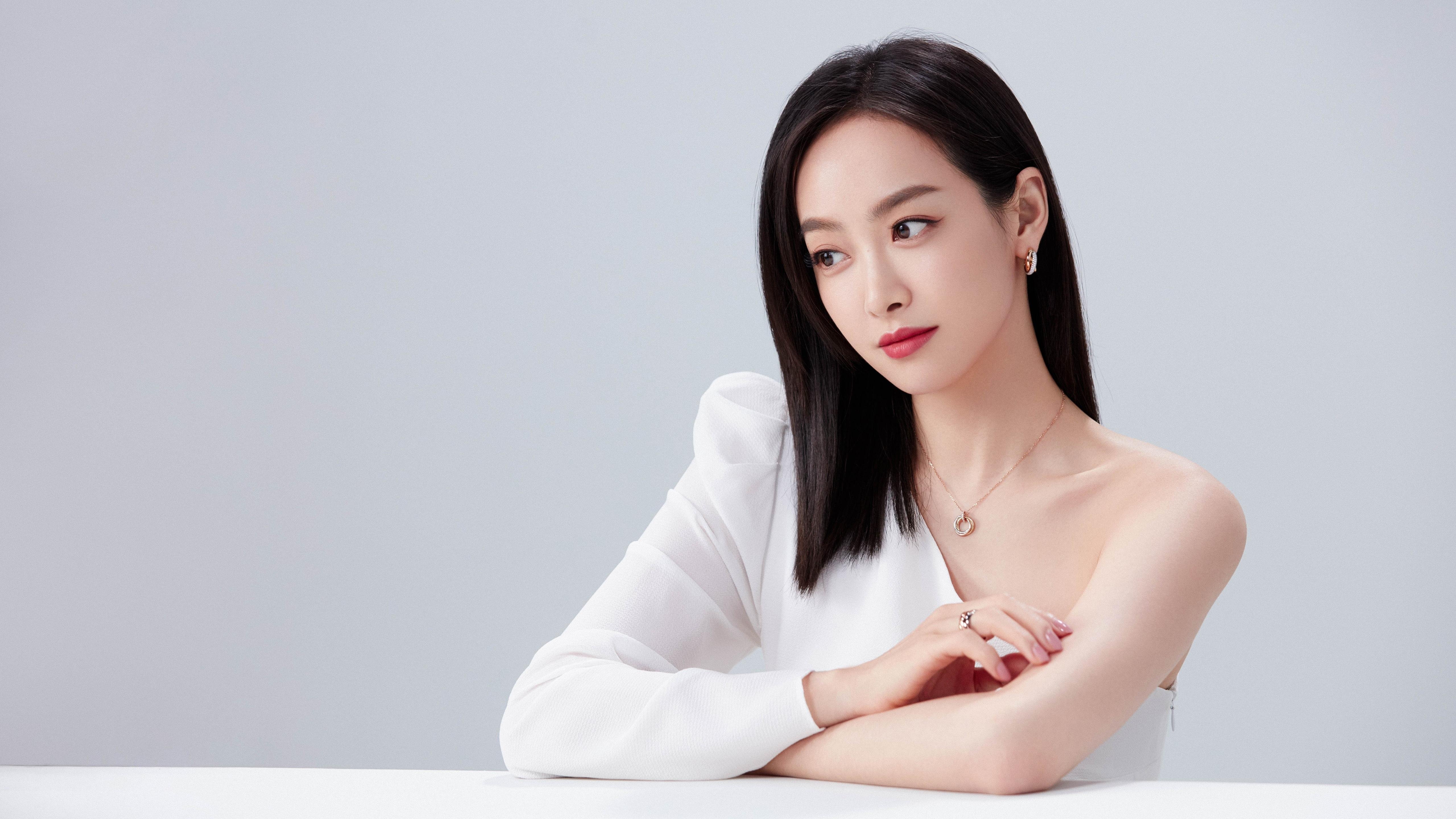 北京时间凌晨三点的平行宇宙,当F1轮胎呼啸碰上勒布朗绝杀